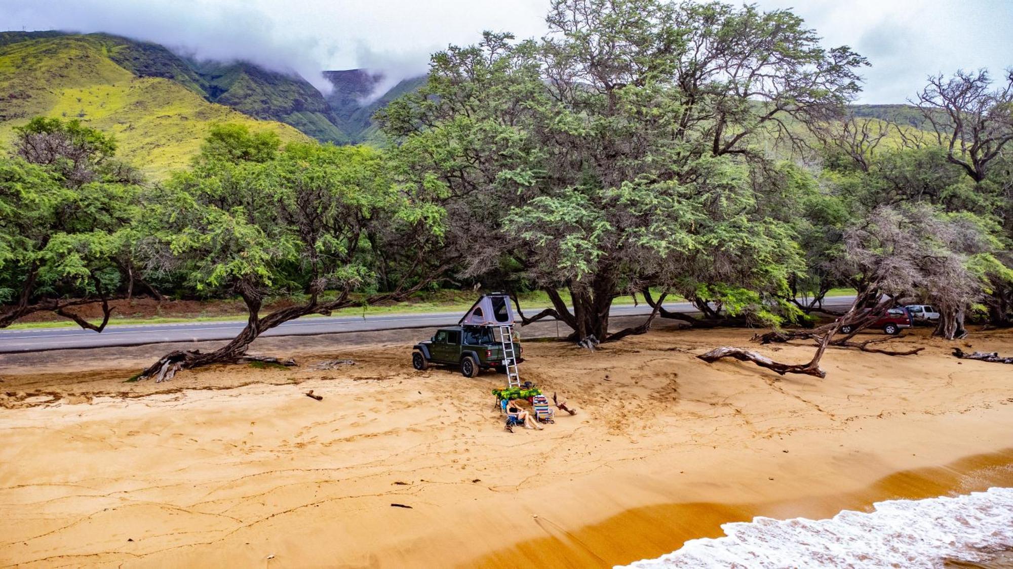 Campcar Maui Jeeps Suvs Hybrid Camper With Equipment And Travel Advice * Kahului