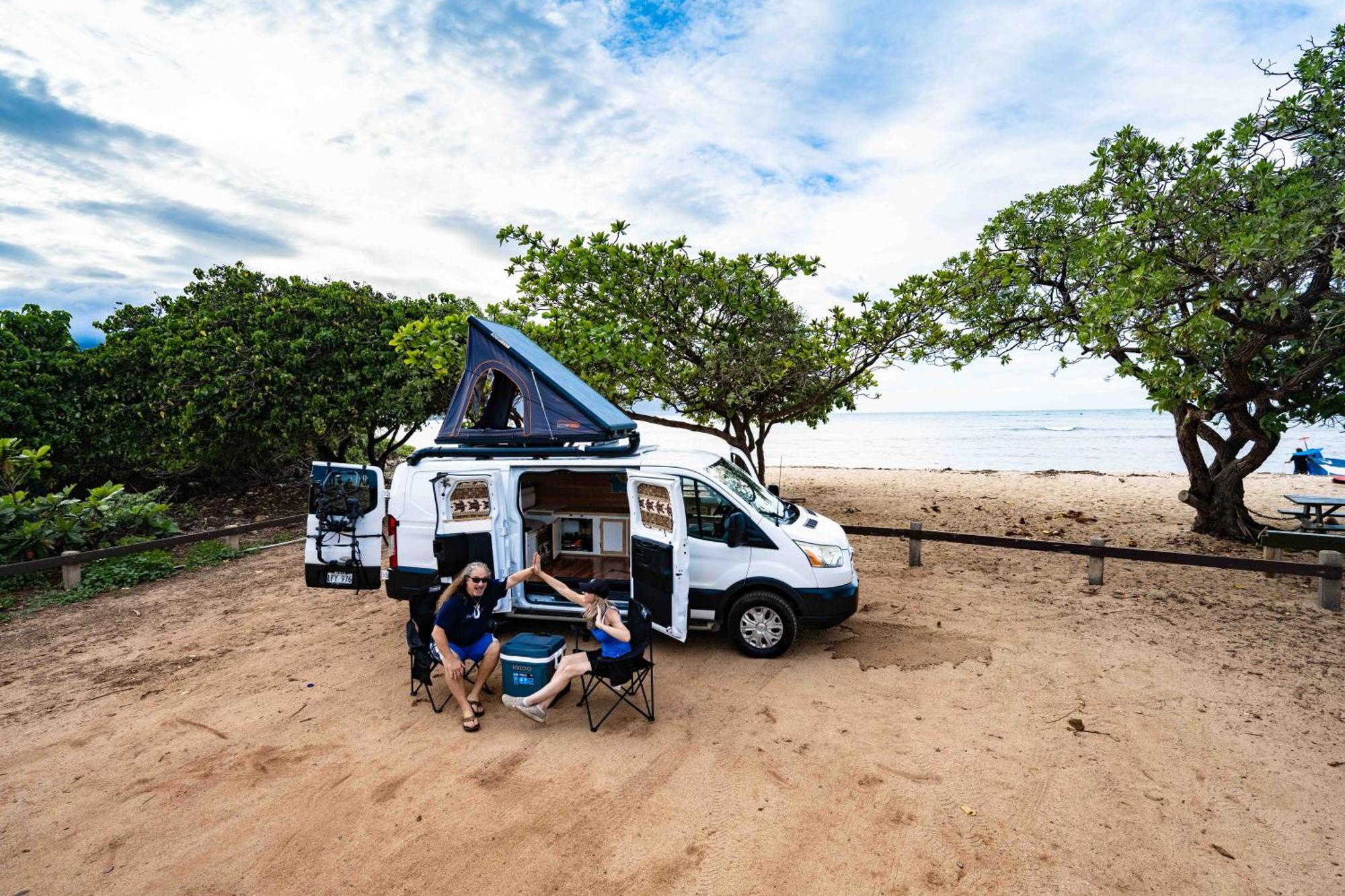 Campcar Maui Jeeps Suvs Hybrid Camper With Equipment And Travel Advice Glamping Kahului
