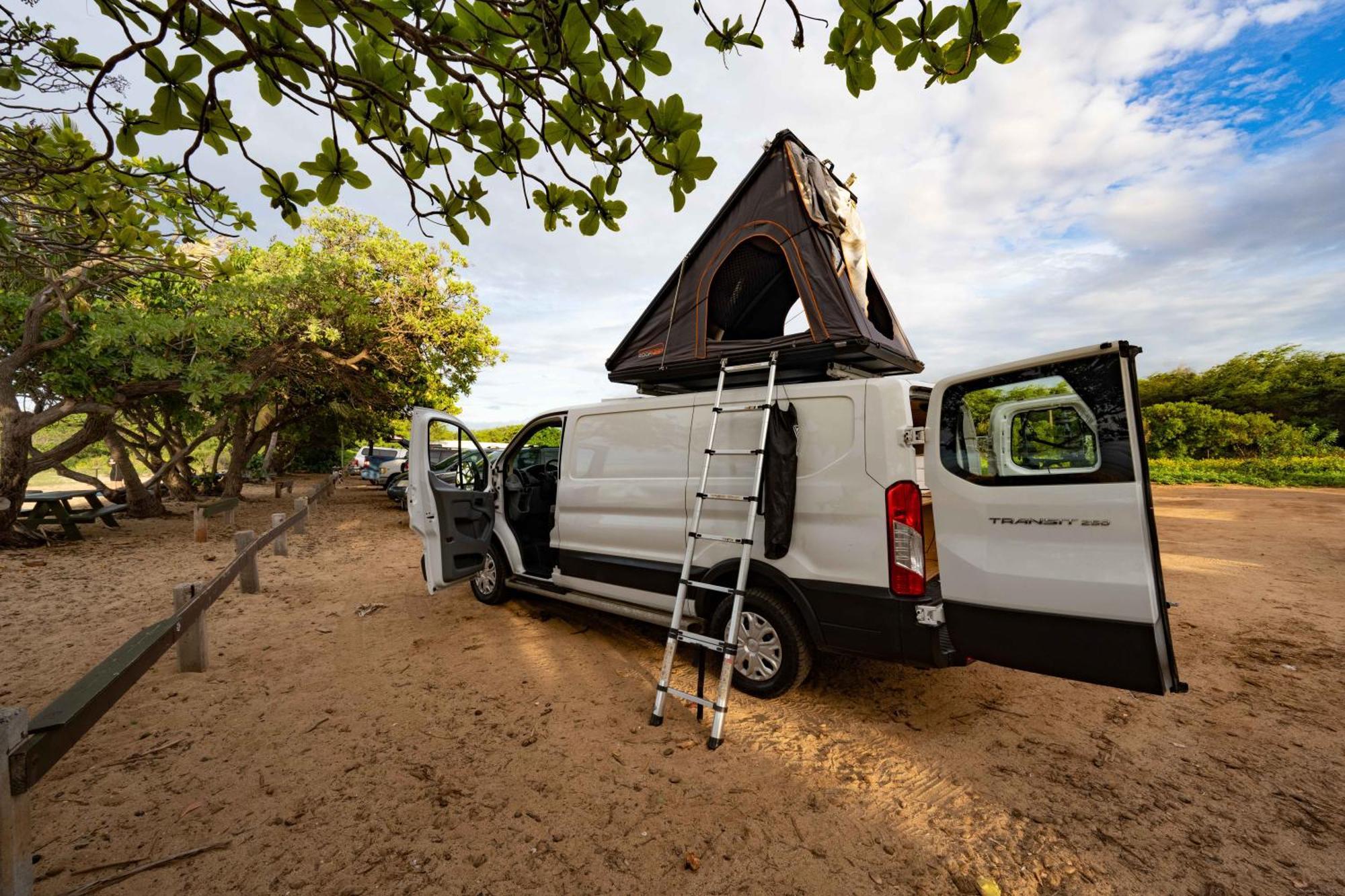 Campcar Maui Jeeps Suvs Hybrid Camper With Equipment And Travel Advice *
